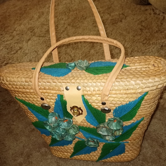 Handmade basket weave floral straw/leather purse - Picture 12 of 15